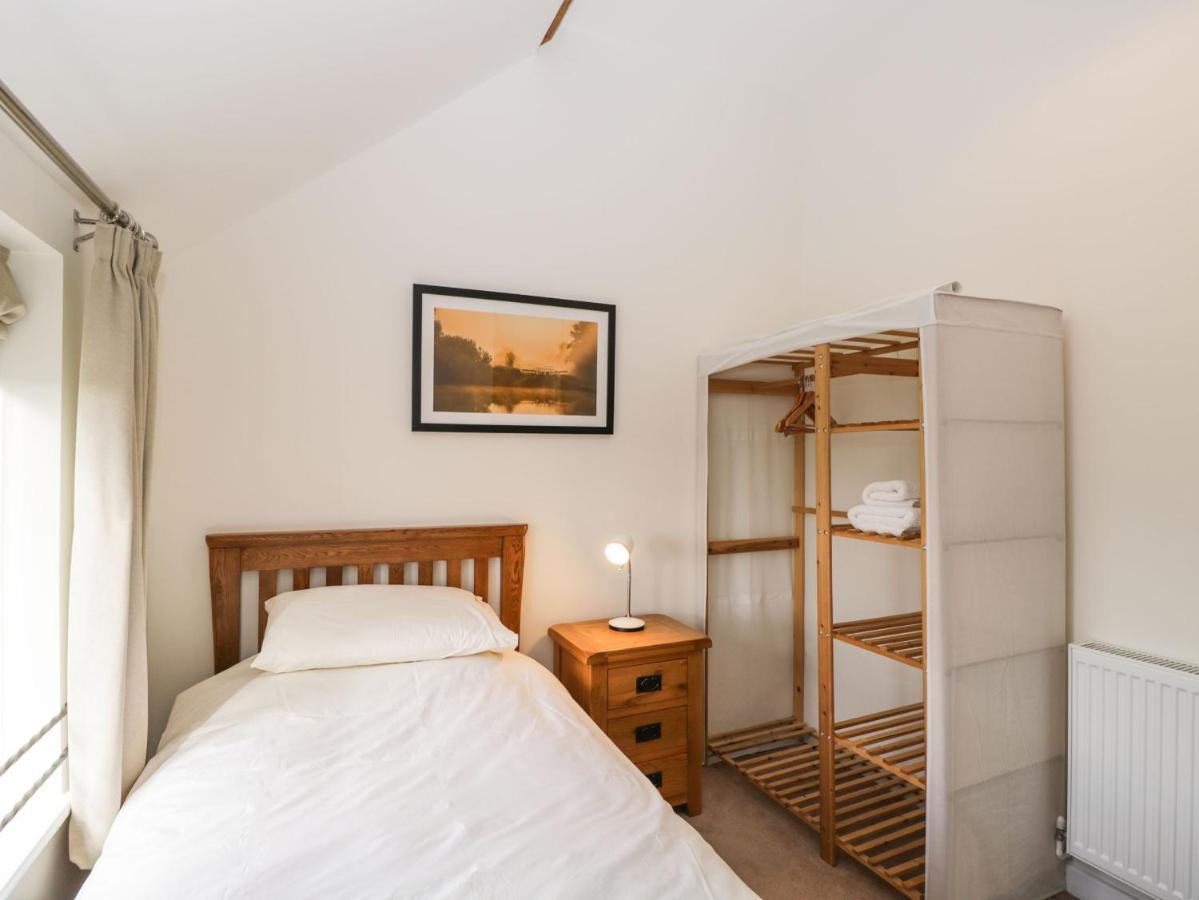 Stables Cottage Мелкшем Экстерьер фото